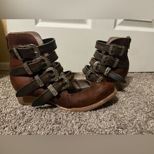 PERFECT FOR FALL: Freebird Scarlett Cognac Shoes